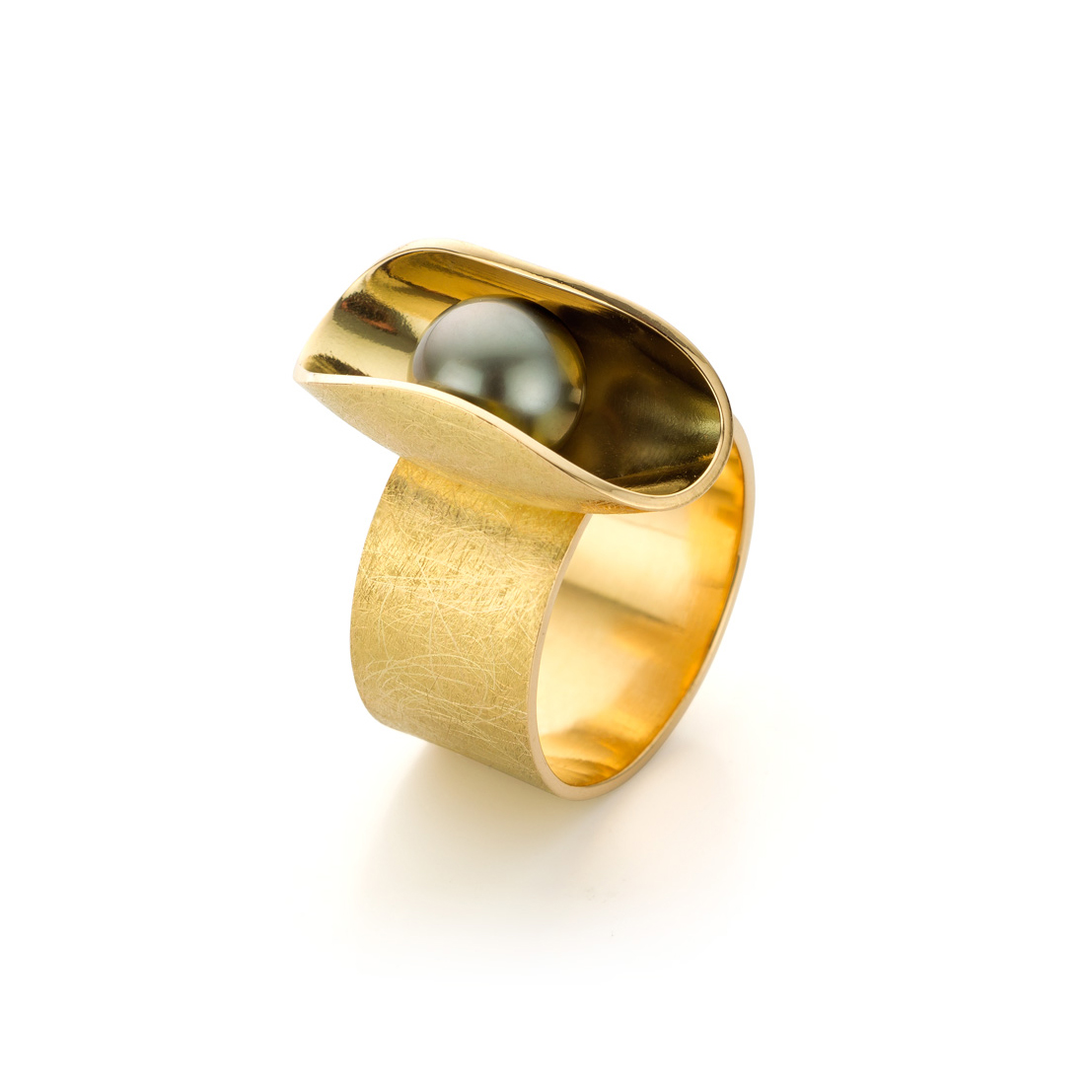 Oyster solitair ring