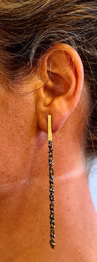 MOYA earpin with black diamonds