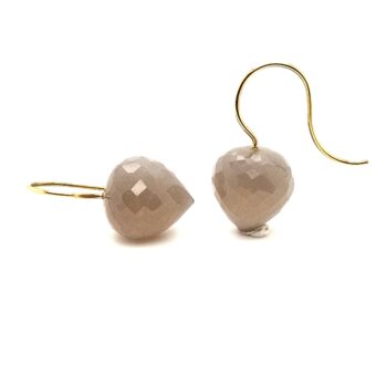 Moonstone Onion cut