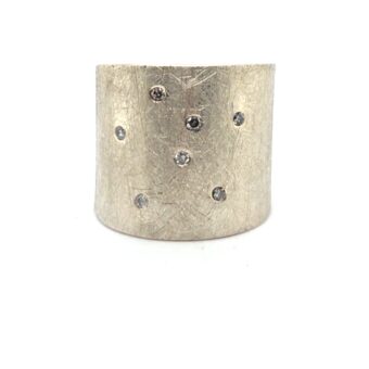 Silver open ring with diamonds