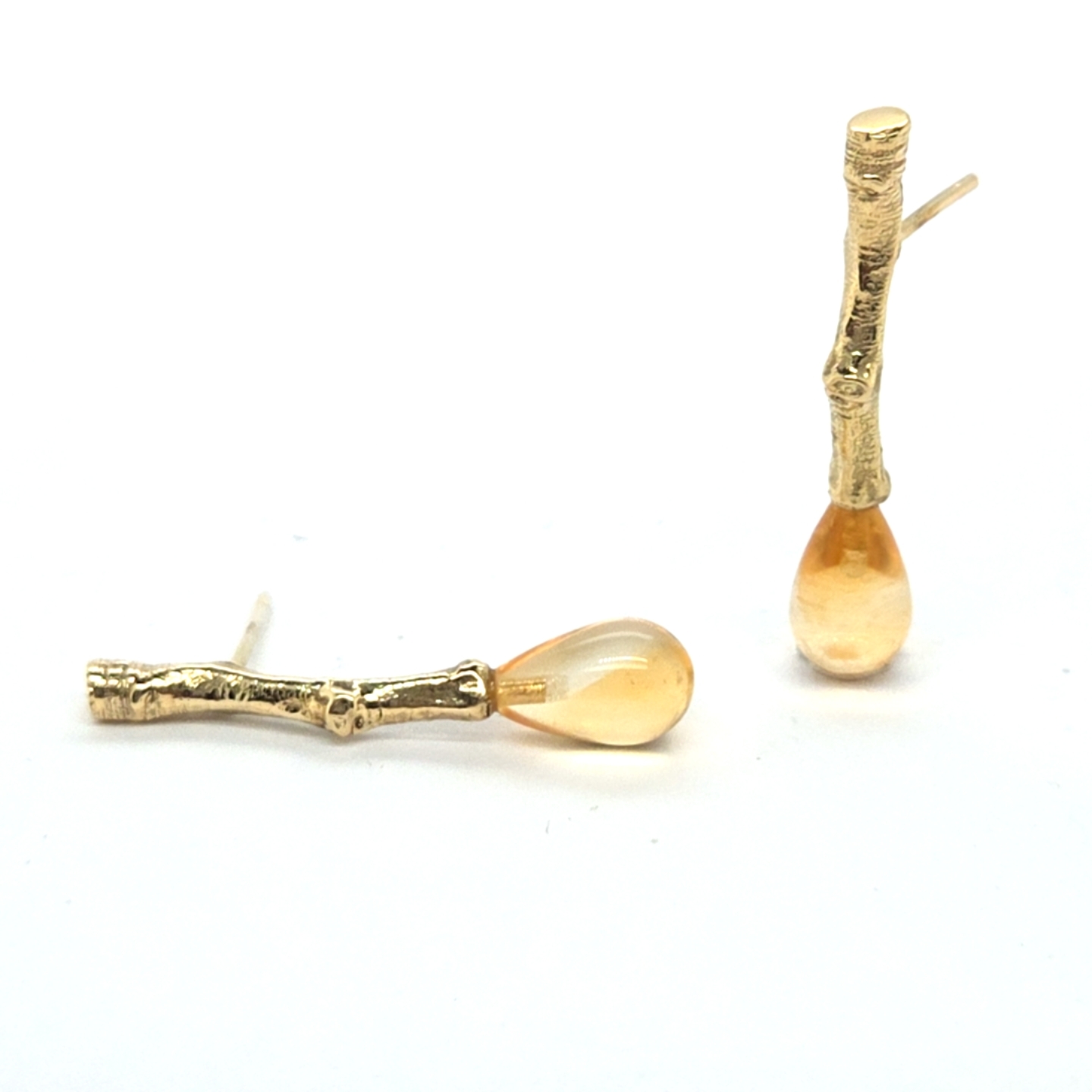 UN-0351_amyqfizcr3q_2025-11-11-15-50-26 Twig earring 14krt with Citrine